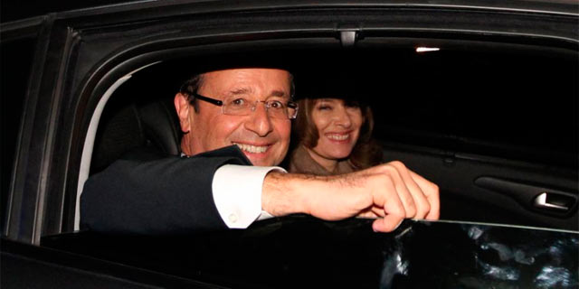 Franois Hollande y su esposa Valerie Trierweiler en Pars. | Afp