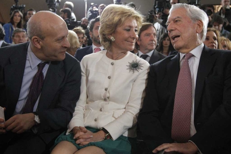 El ministro Jos Ignacio Wert, Esperanza Aguirre y Mario Vargas Llosa. | Efe