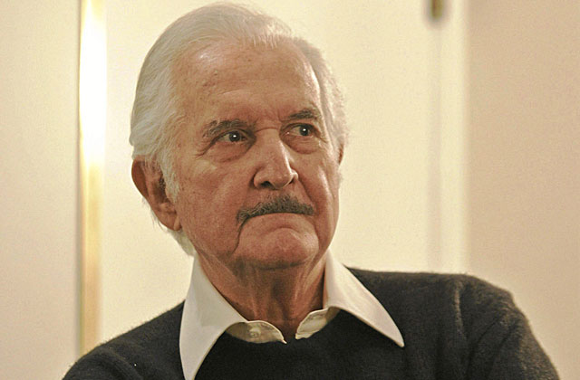 Carlos Fuentes, el pasado 1 de mayo en la Feria del Libro de Buenos Aires. | Efe