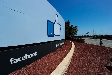 La entrada de la sede de Facebook en Menlo Park, California. | AFP