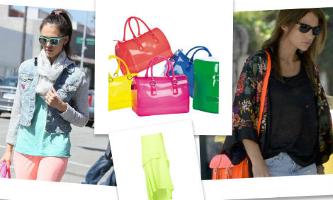 Jessica Alba. Candy Bag, de Furla. Vestido, de Topshop. Paula Echevarra. Fotos: Gtres.