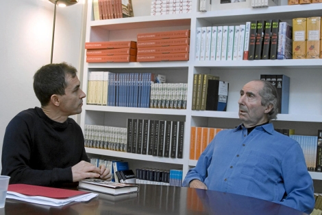 Philip Roth, con Carlos Fresneda, en 2004. | Miguel Rajmil
