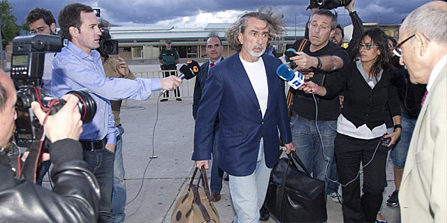 Francisco Correa, a la salida del centro penitenciario. | Alberto Cuéllar