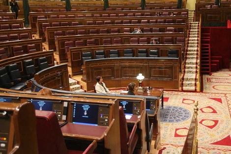 La bancada azul de Gobierno, sin ocupar, en una sesin parlamentaria. | Alberto Cullar