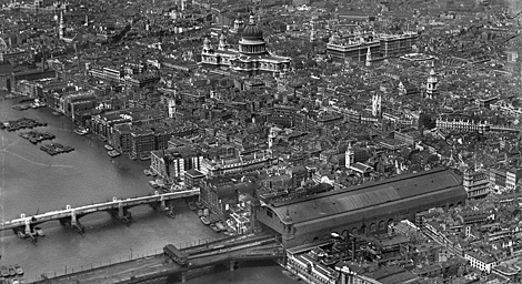 La catedral de St. Paul y la City de Londres, en abril de 1921. |  English Heritage