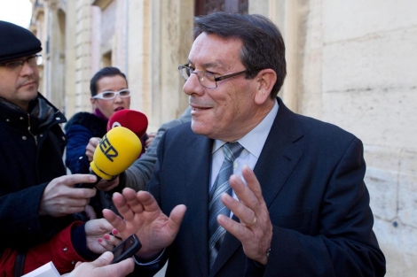 El ex alcalde de Torrevieja, a la salida del TSJ de Valencia. | Benito Pajares