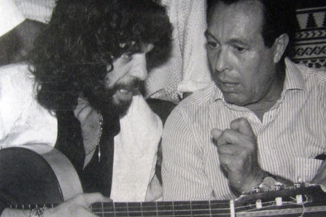 Caran y Curro Romero, en la Venta de Vargas en 1991.