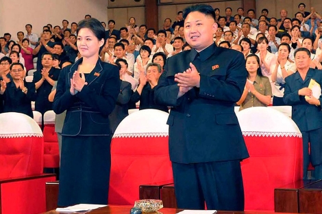 Kim y su misteriosa acompaante, el pasado viernes. | AFP