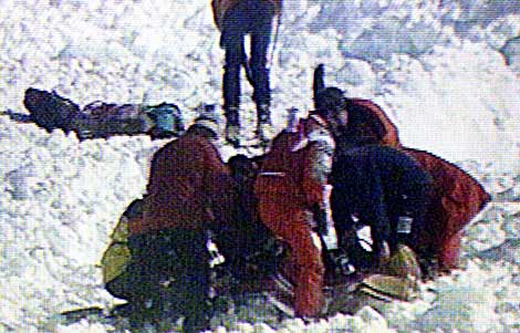 Avalancha de nieve en los Alpes austriacos en el año 2000. | ORF TV