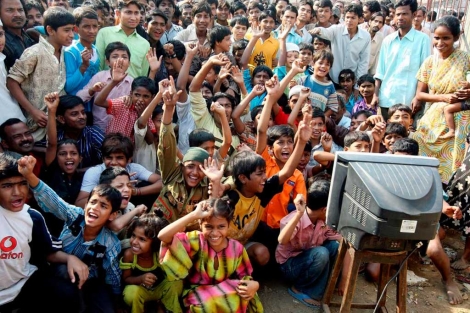 Nios hindes celebran el xito en los Oscar de 'Slumdog millionaire' | AFP