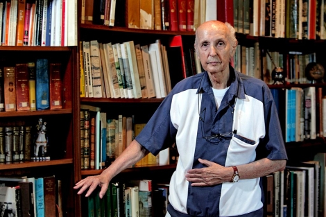 Santiago Grisola en la biblioteca de la Fundacin de Estudios Avanzados. | Efe