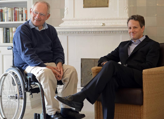 El secretario del Tesoro Tim Geithner y el ministro de Finanzas Wolfgang Schuble (i). | Reuters