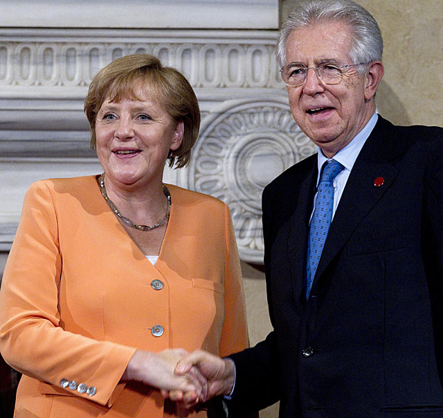 La canciller, Angela Merkel, y el primer ministro italiano, Mario Monti, en una reciente reunión bilateral en Roma. | Efe