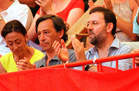 Imagen de archivo de Rajoy, en el verano del ao 2000, en los toros en Pontevedra. | El Mundo