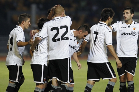 Los jugadores del Valencia celebran uno de los goles ante Indonesia. | VCF