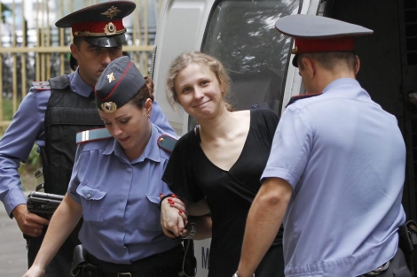 Maria Aliokhina, miembro de las Pussy Riot, antes del juicio. | Efe