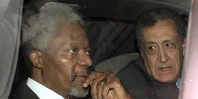 Annan (i) y Brajimi (d) en una imagen de archivo. |
