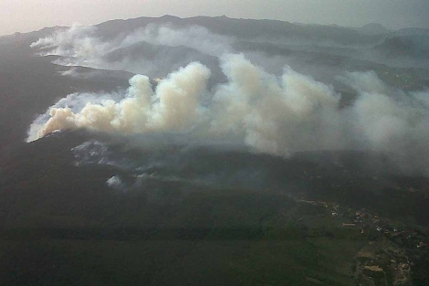 Imagen area del incendio en La Gomera (Canarias). | Gobierno canario