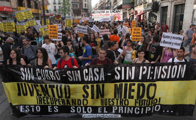 Jvenes protestan por la falta de 'futuro' en Madrid. | EL MUNDO