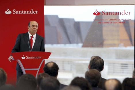 El presidente del Santander, Emilio Botn, en un acto. | David S. Bustamente