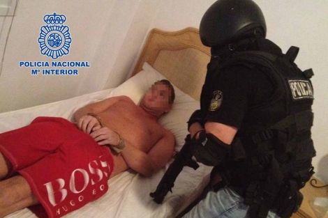 La Polica libera al secuestrado en un piso de Manilva. | ELMUNDO.es