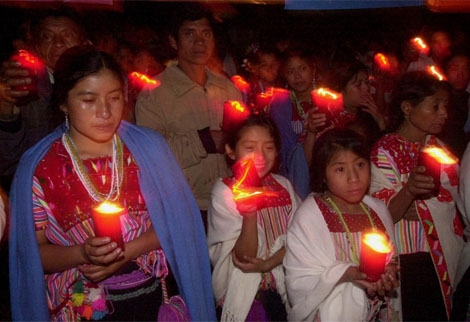 Un grupo de indgenas conmemora la matanza en Chiapas. | AP