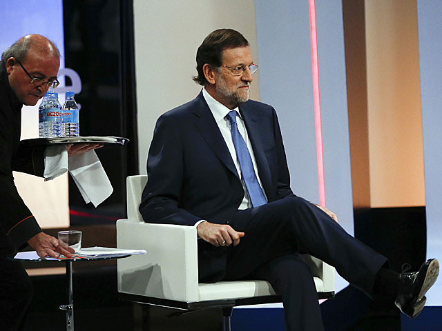 Rajoy, momentos antes de comenzar la entrevista. | Susana Vera / Reuters