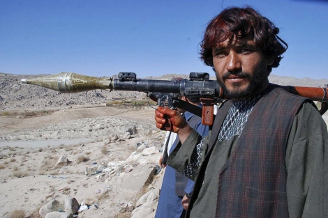Un miliciano talibn con un lanzagranadas, en el sur de Afganistn. E.M.