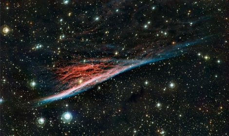 La nebulosa con su característica forma de escoba. | ESO