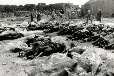 Recuento de cadáveres, pocos días después de la masacre de Sabra y Shatila, en 1982. | Ap