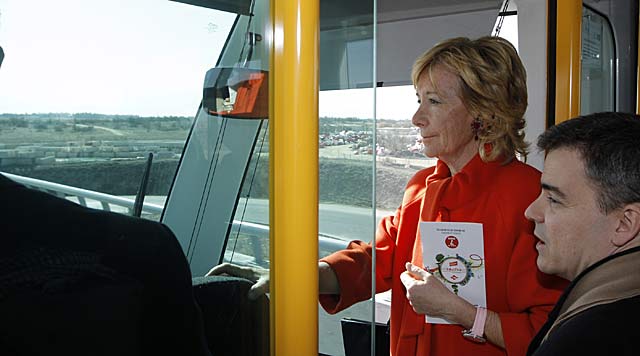 Aguirre en la inauguración del Metro ligero que conecta con Boadilla del Monte. | El Mundo