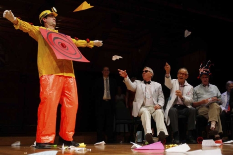 Un momento de la entrega de los premios Ig Nobel, en Harvard. | Reuters