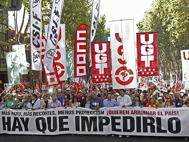 Cabecera de la manifestación en Madrid. | Fernando Alvarado / Efe Más fotos