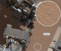 Trozos de metal detectados por el rover