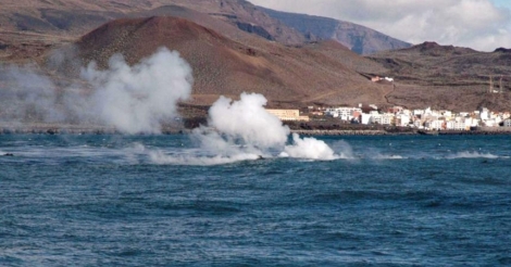Imagen de archivo del volcn submarino de El Hierro en erupcin. | IGN