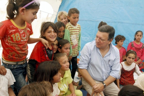 El presidente de la CE visita una escuela en el campamento de refugiados de Zaatari. | Efe