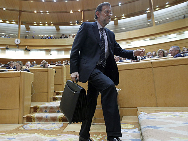 Rajoy en el Senado. | Zipi / Efe