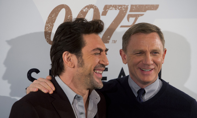 Daniel Craig y Javier Bardem, cmplices en la presentacin de 'Skyfall' en Madrid. | Afp