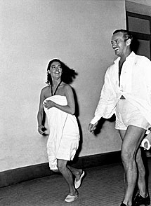 Ava Gardner y David Niven, 1958. | T. Secchiaroli / Cortesa de D. Secchiaroli