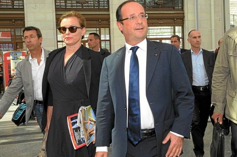 Valrie Trierweiler y Franoise Hollande, este verano. | AFP