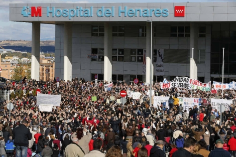 Manifestación contra la privatización del Hospital del Henares. | Efe