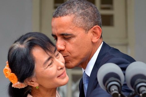 Obama ha visitado a la opositora Suu Kyi. | Afp