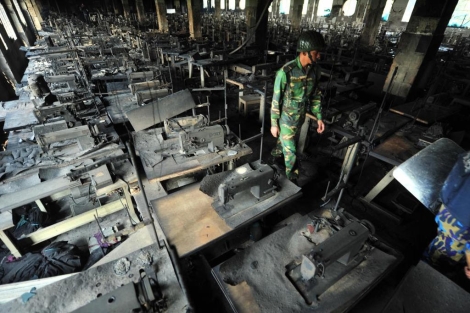 Bangladesh: 'El incendio en la fábrica que dejó más de 100 muertos fue  provocado' | Mundo | elmundo.es