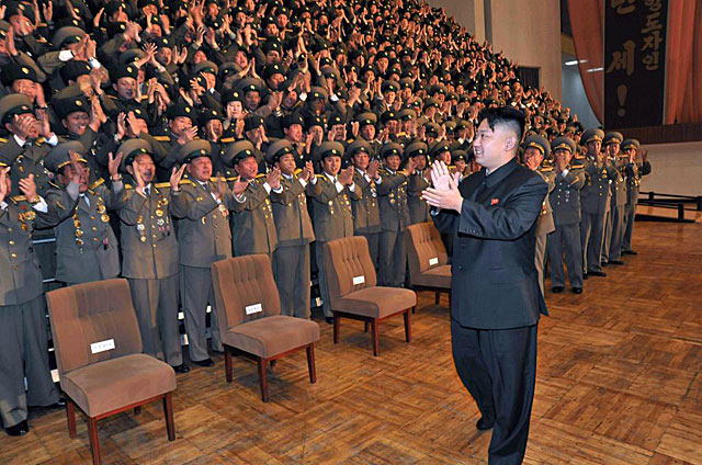 Kim Jong Un, en una reciente reunión con miembros de la seguridad de Corea del Norte. | Afp