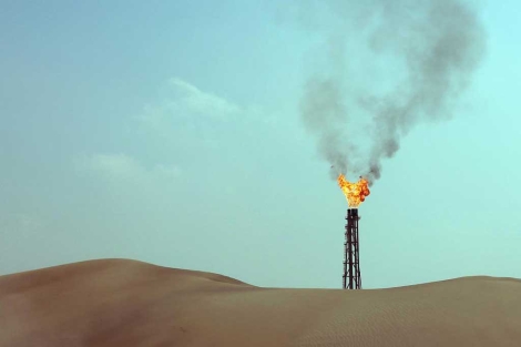 Una instalación de gas en el desierto de Catar. | AFP