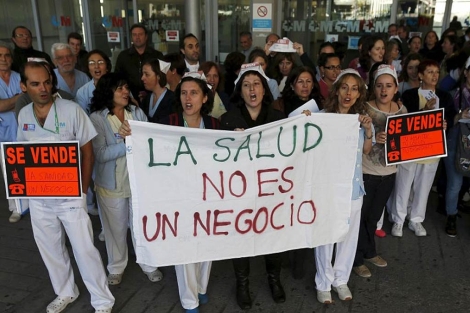 Imagen de una protesta de sanitarios en el Hospital Infanta Sofa. | E.M.