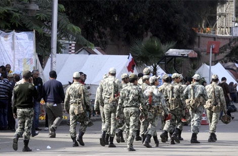 El Ejrcito permanece cerca del palacio presidencial. | Reuters