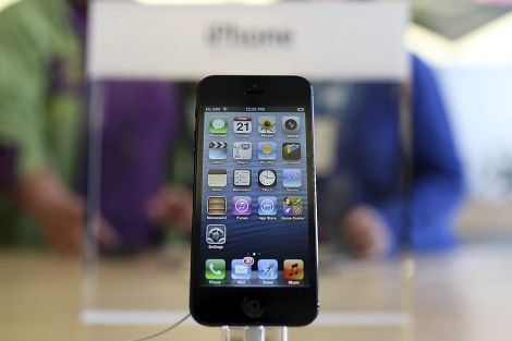 El iPhone 5 en una tienda de EEUU.| Afp