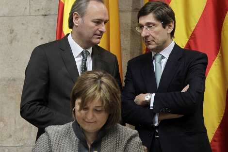Fabra y Goirigolzarri en la firma del convenio. | GVA