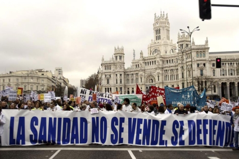 Cabecera de la manifestacin en la Plaza de Cibeles de Madrid. | Efe